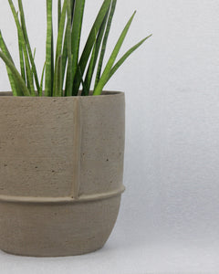 Gray Bisque planter with line design