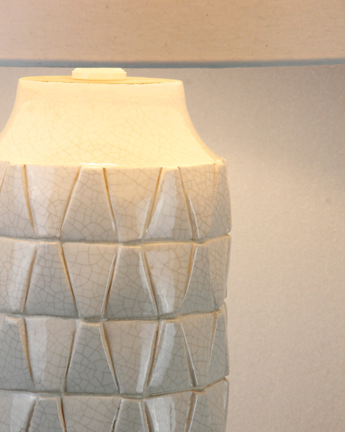 Masaru Tall Lamp in cream with crackle texture